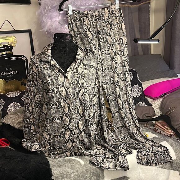 Nicole miller intimates button up sleepwear set pj pajama’s snakeskin tan black - Picture 1 of 6